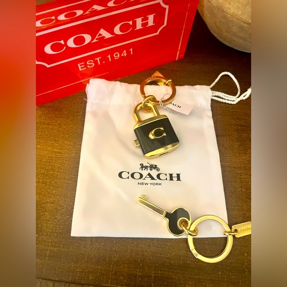 Coach Valet Lock and Key (NWT) - Picture 3 of 4